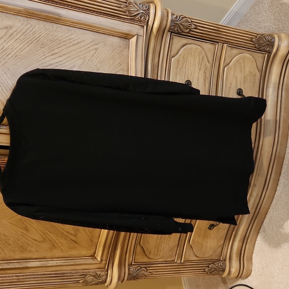 Knock out party or club dress. Can be worn casual with sneakers. Suze large. - Picture 8 of 9